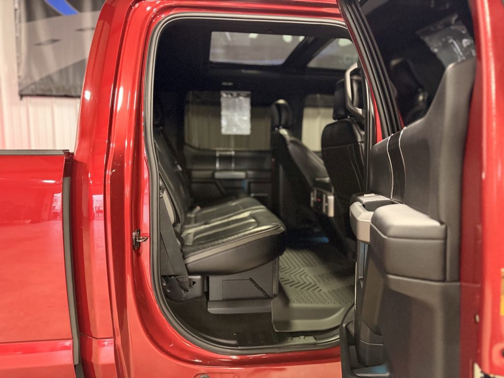 Used 2018 Ford F350 Platinum w/ Platinum Ultimate Package image 4