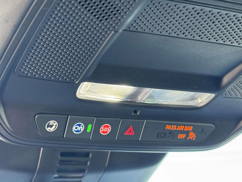 Used 2026 Chevrolet Traverse LT w/ Driver Confidence Package AWD/4WD image 28