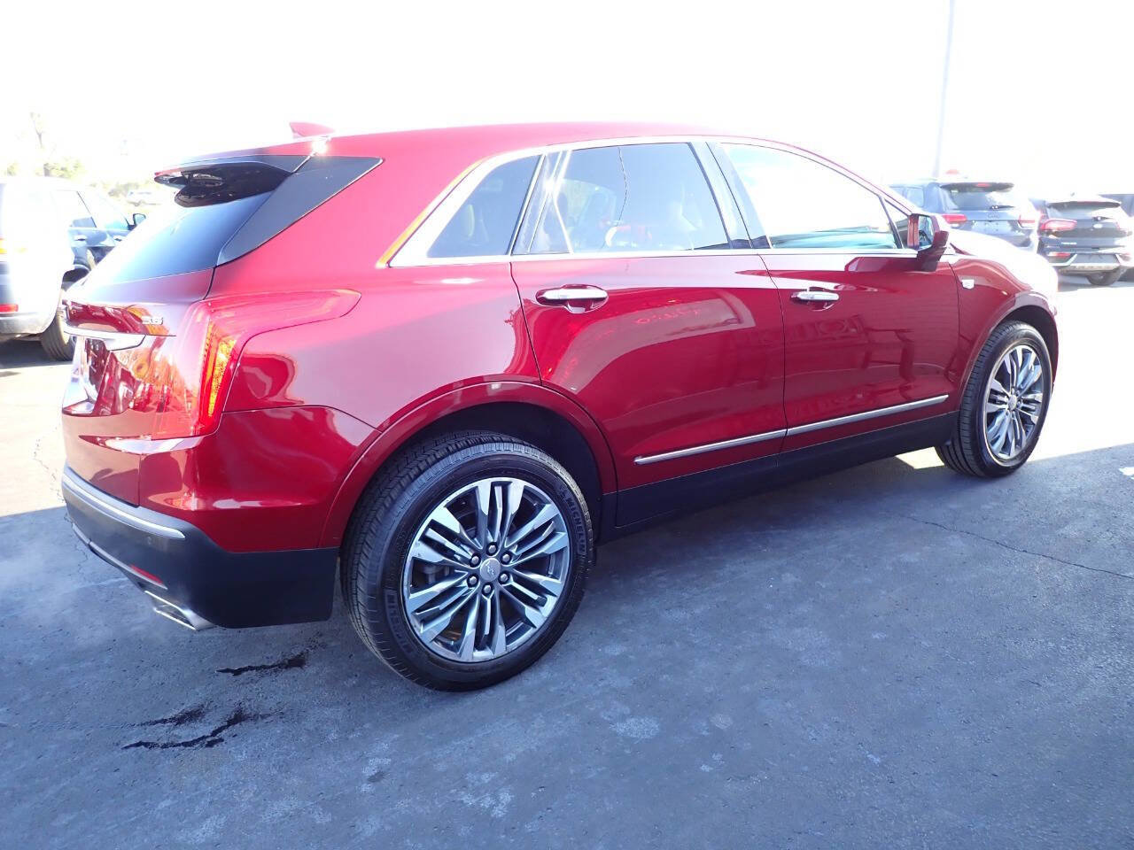 Used 2017 Cadillac XT5 Premium Luxury w/ LPO, Wheel Lock Package image 6