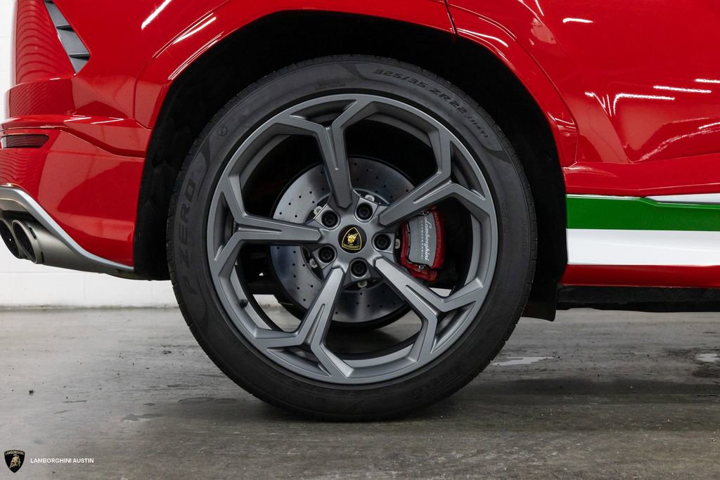 Used 2022 Lamborghini Urus image 14