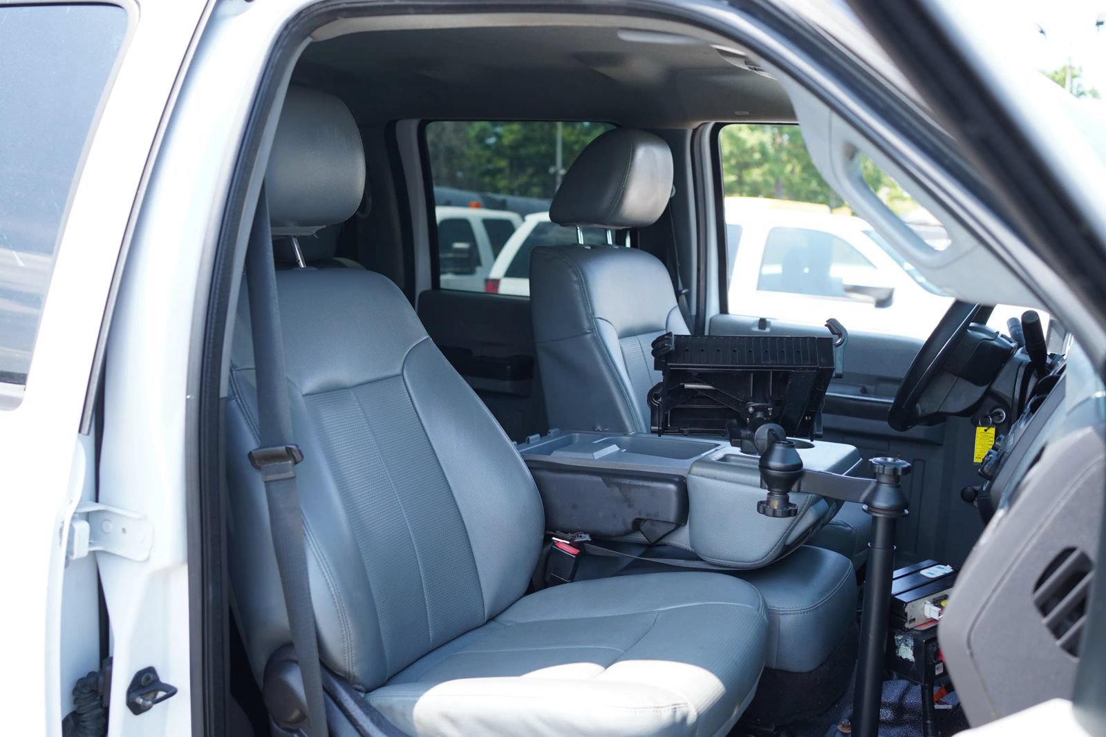 Used 2015 Ford F550 4x4 Crew Cab Super Duty image 23