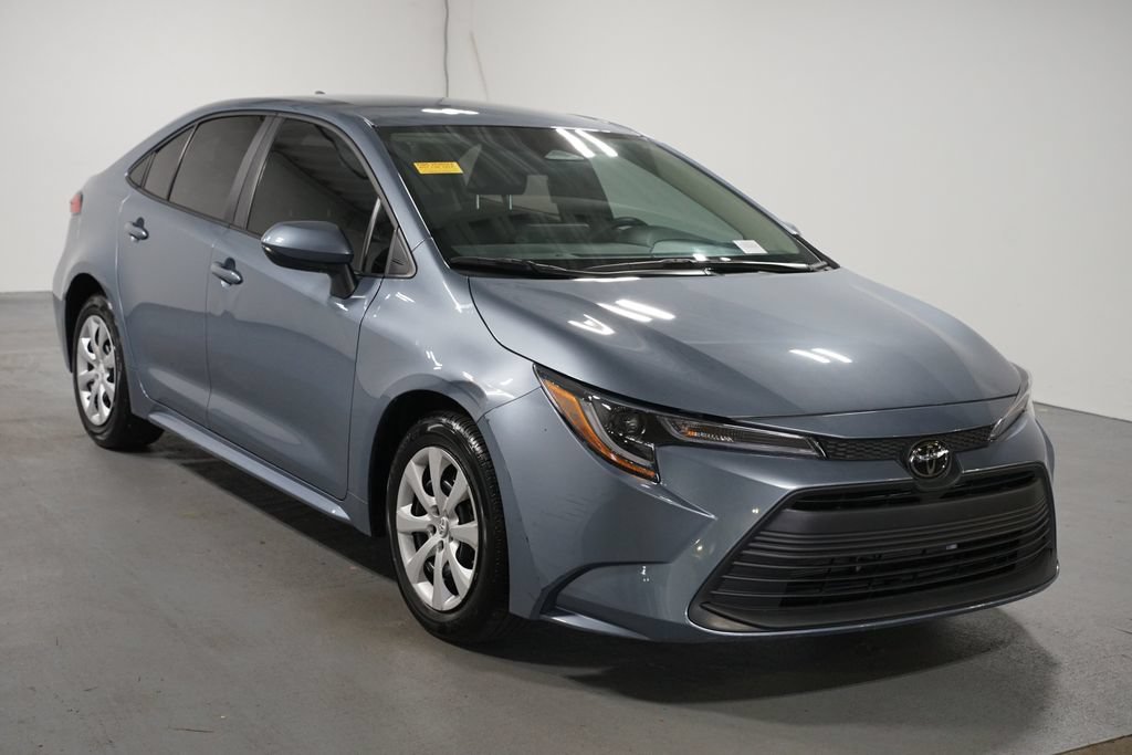 Certified 2024 Toyota Corolla LE FWD image 3