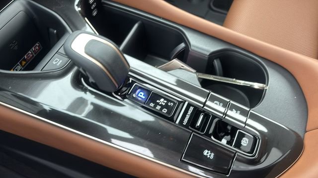 New 2025 Toyota Crown Signia w/ Advanced Technology Package image 25