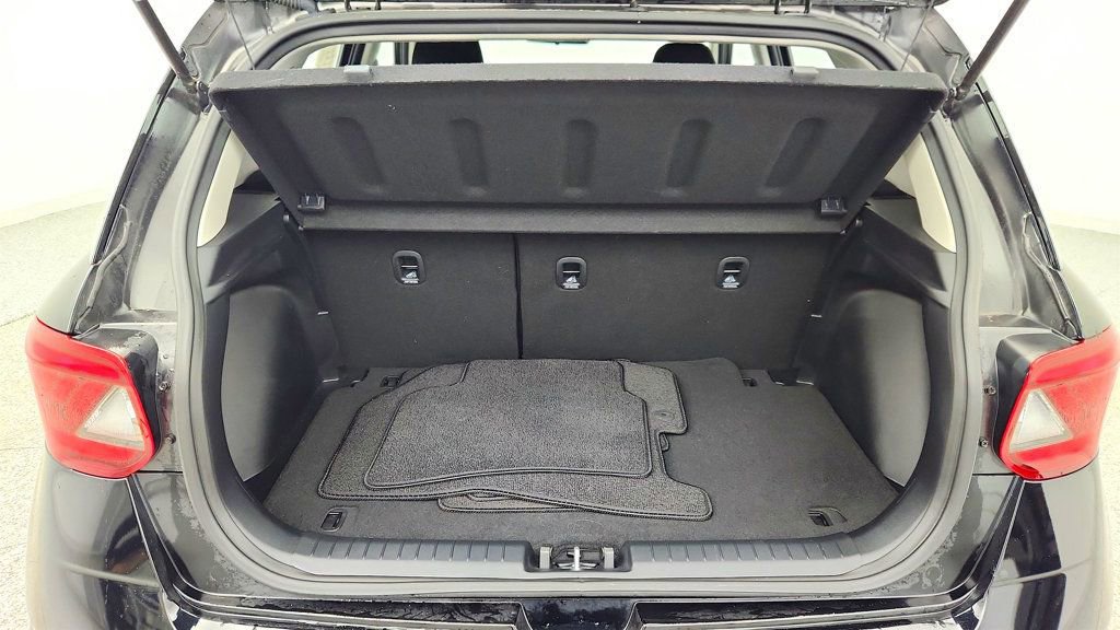 Used 2024 Hyundai Venue SEL image 22