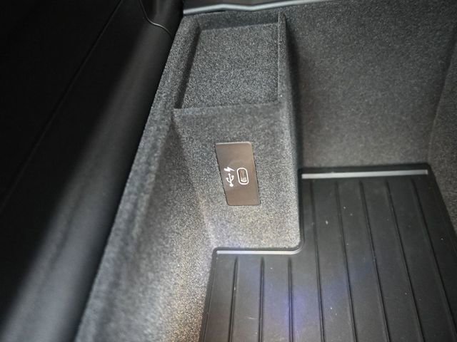 Used 2022 BMW 540i w/ Premium Package image 9