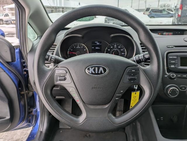 Used 2017 Kia Forte LX image 9