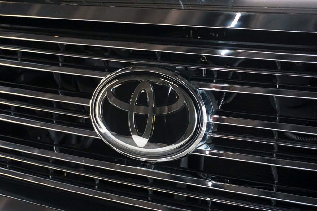 Used 2018 Toyota Tundra 1794 Edition AWD/4WD image 41
