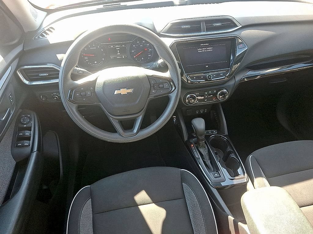 Used 2023 Chevrolet TrailBlazer LT w/ Convenience Package FWD image 10