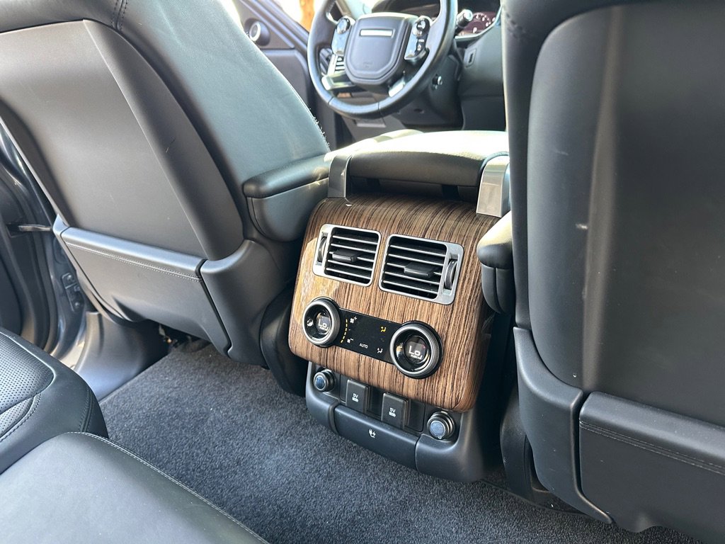 Used 2020 Land Rover Range Rover HSE image 20