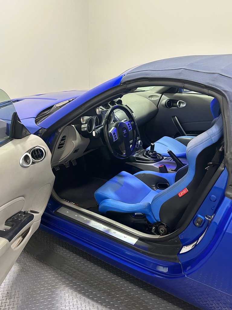 Used 2006 Nissan 350Z Touring image 12