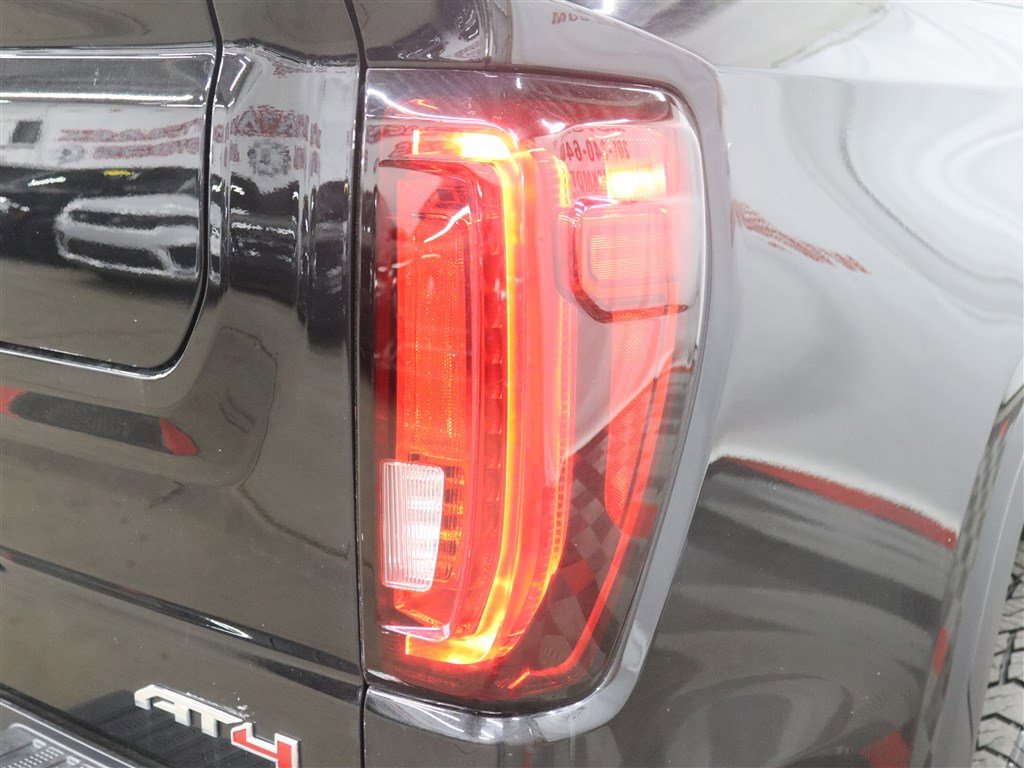 Used 2021 GMC Sierra 1500 AT4 w/ AT4 Value Package AWD/4WD image 8