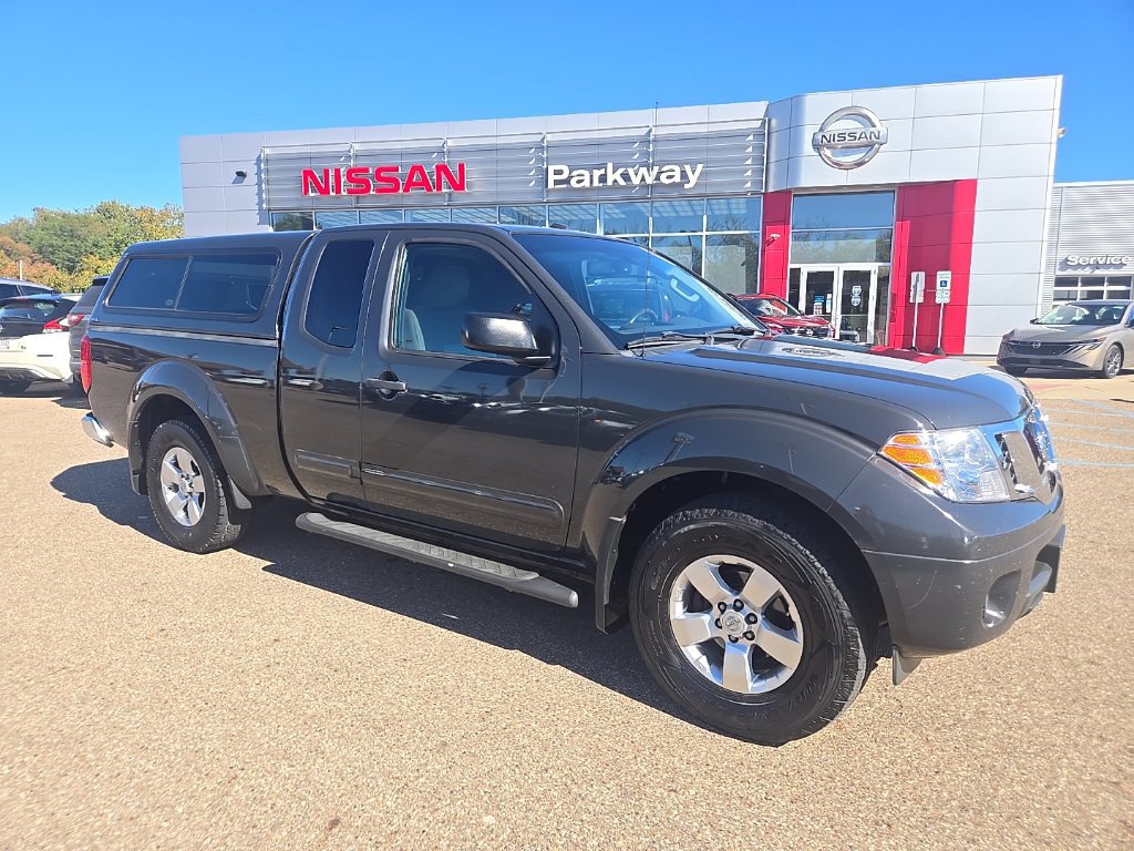 Used 2013 Nissan Frontier SV w/ SV Value Truck Pkg AWD/4WD image 1