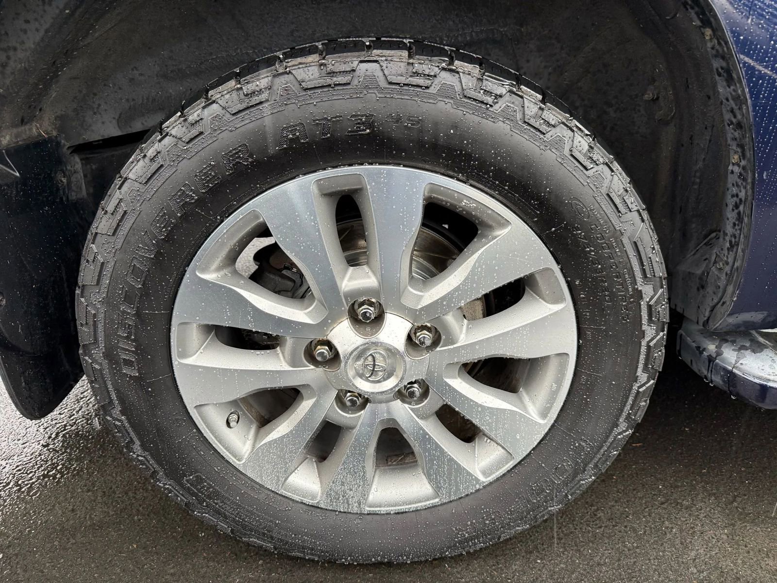 Used 2010 Toyota Sequoia Limited image 31