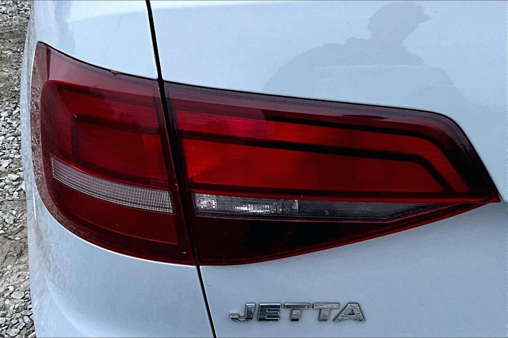 Used 2018 Volkswagen Jetta S w/ Cold Weather Package image 20