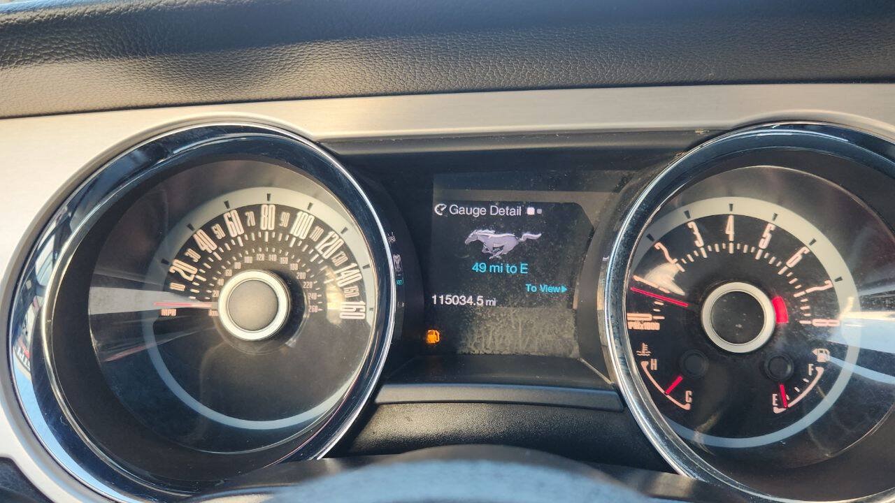 Used 2013 Ford Mustang Premium RWD image 20
