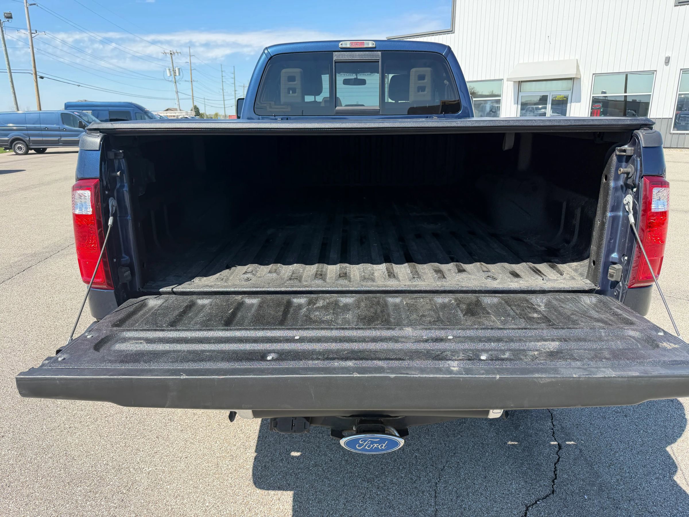 Used 2015 Ford F350 Lariat image 4