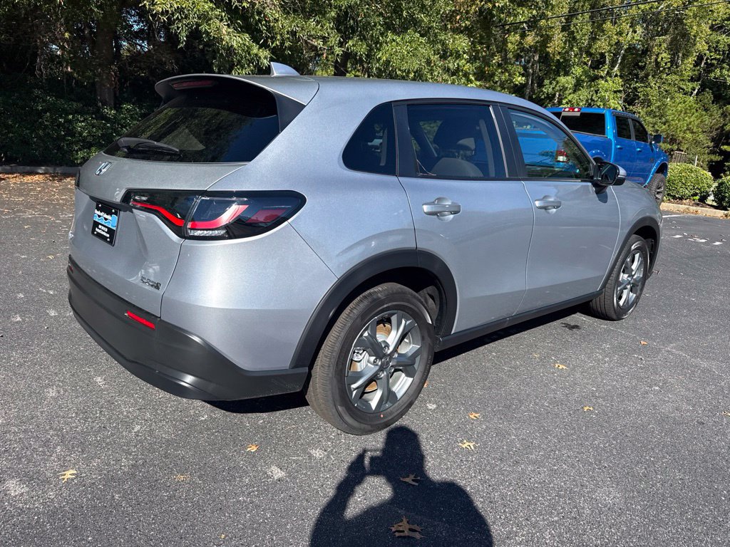 New 2027 Honda HR-V LX image 3
