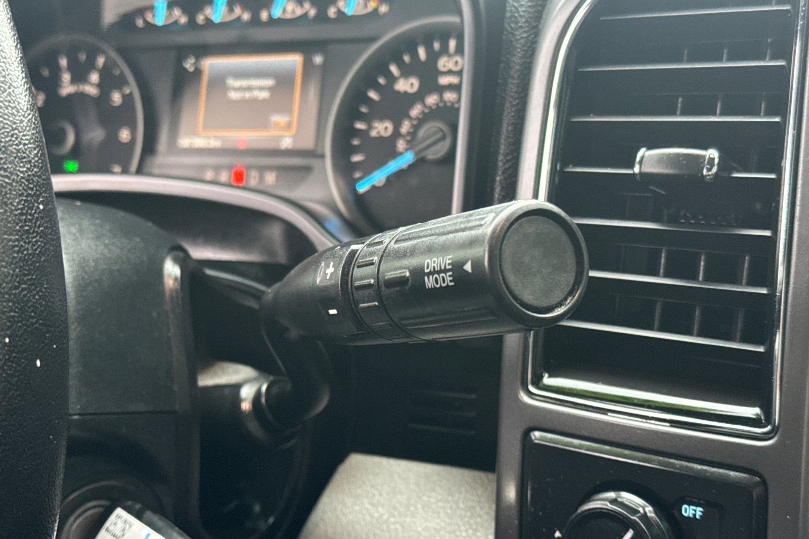 Used 2019 Ford F150 XLT w/ Equipment Group 302A Luxury image 22