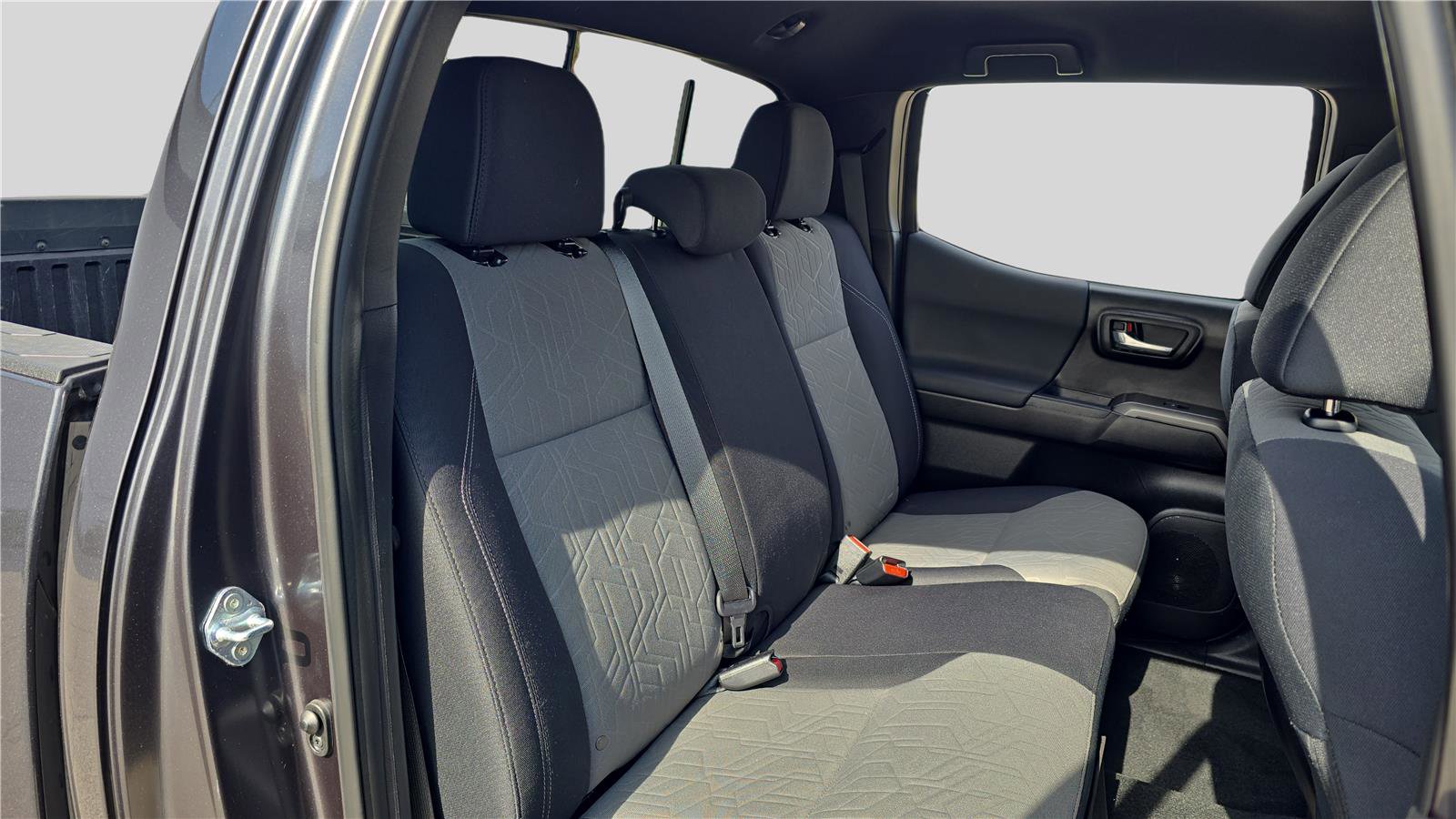 Used 2021 Toyota Tacoma TRD Off-Road AWD/4WD image 17
