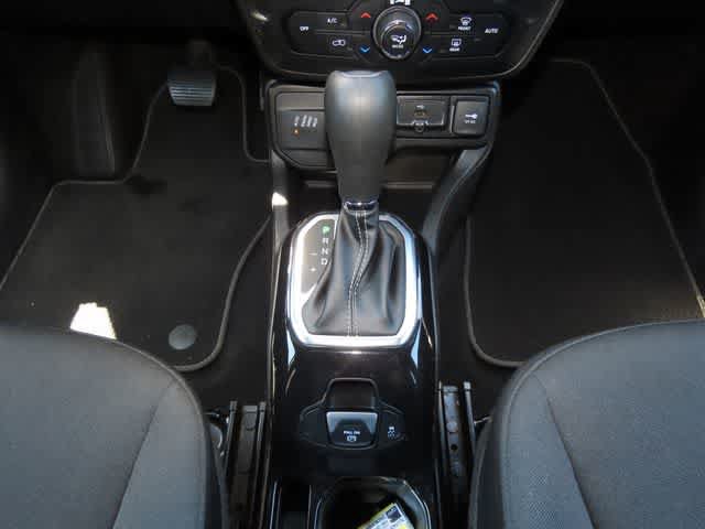 Used 2021 Jeep Renegade Latitude AWD/4WD image 23