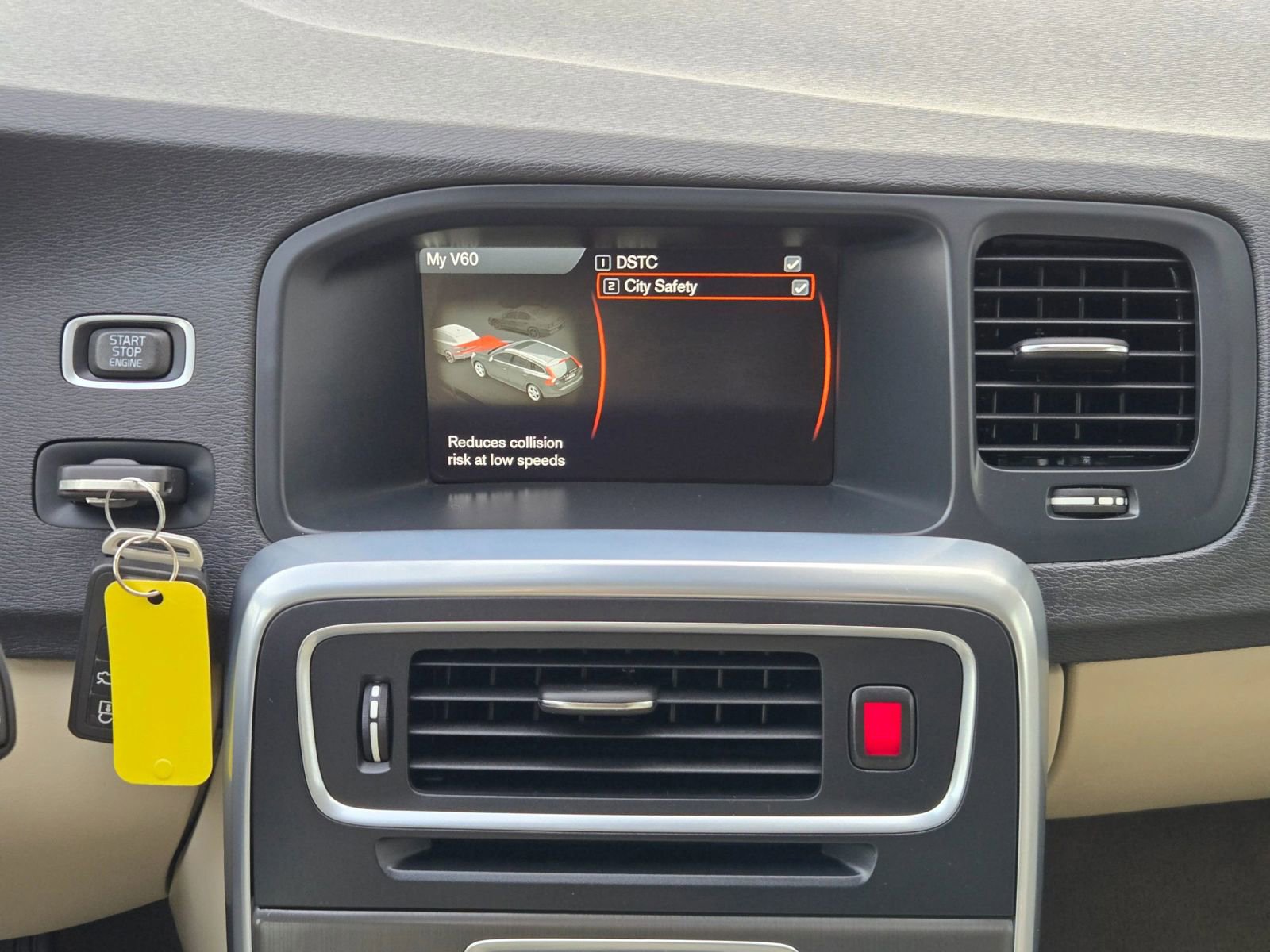 Used 2015 Volvo V60 T5 Premier image 25