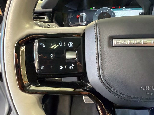 Used 2025 Land Rover Range Rover Velar Dynamic SE AWD/4WD image 16