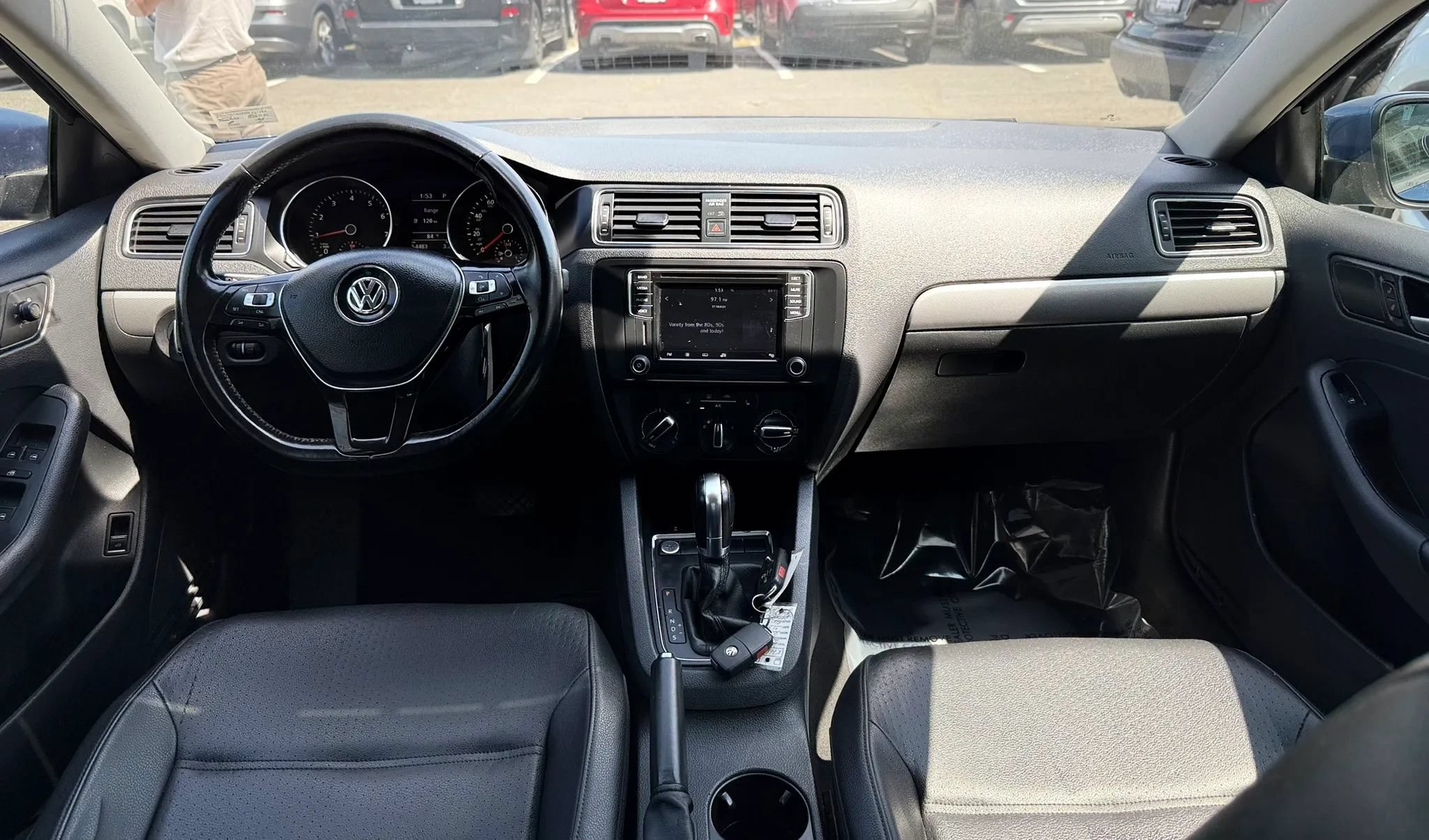 Used 2017 Volkswagen Jetta SE FWD image 11