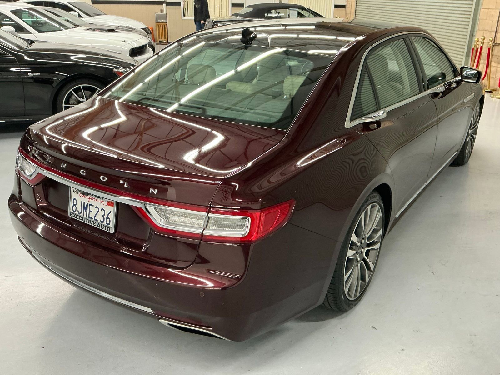 Used 2019 Lincoln Continental Reserve image 5