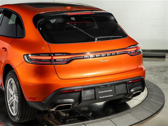 Certified 2025 Porsche Macan image 28