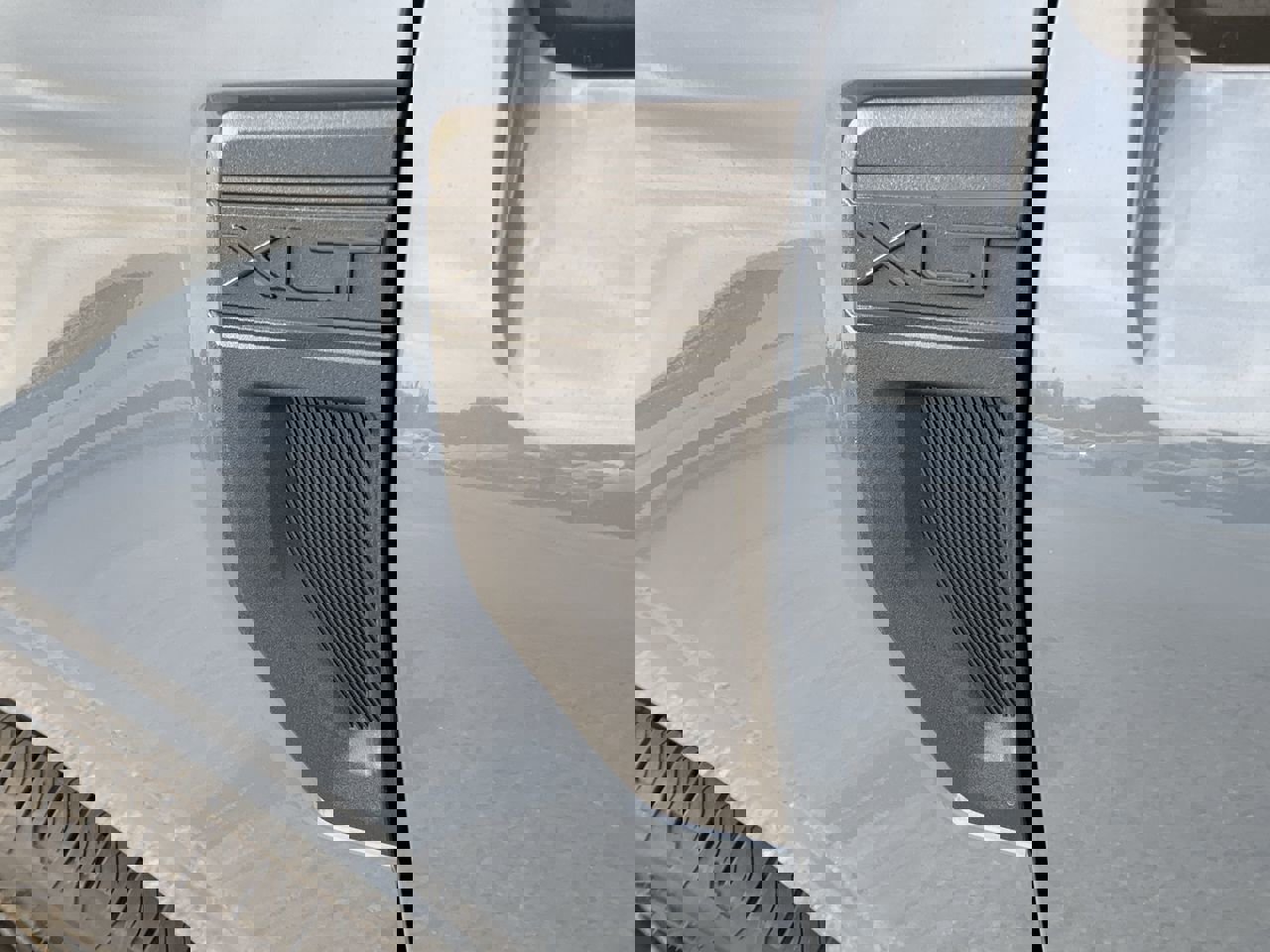 New 2025 Ford Maverick XLT w/ XLT Luxury Package image 14