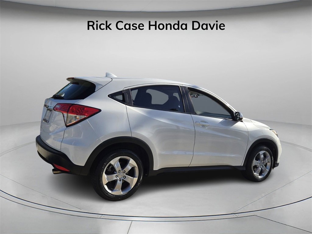 Used 2021 Honda HR-V LX image 7
