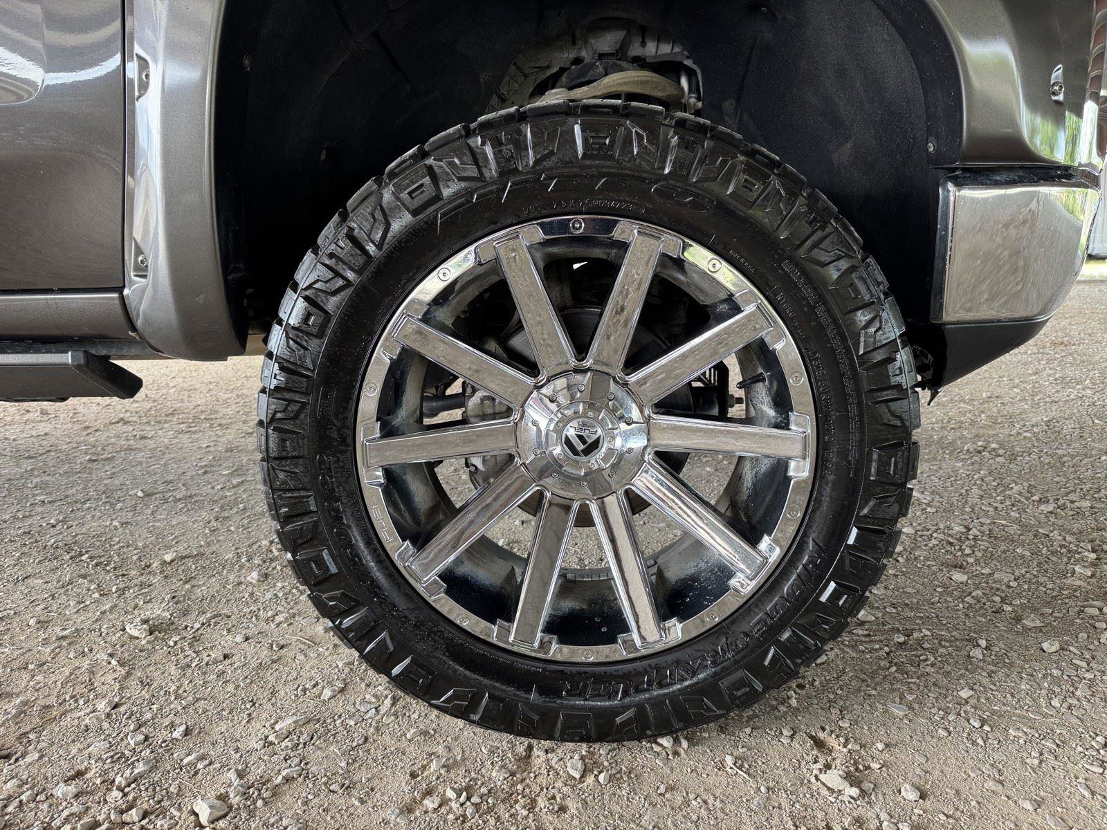 Used 2019 GMC Sierra 1500 SLT AWD/4WD image 45