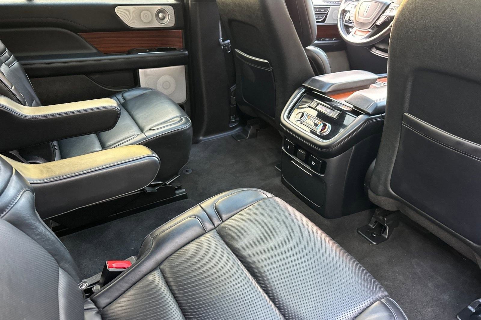 Used 2019 Lincoln Navigator L Reserve w/ Cargo Package image 23