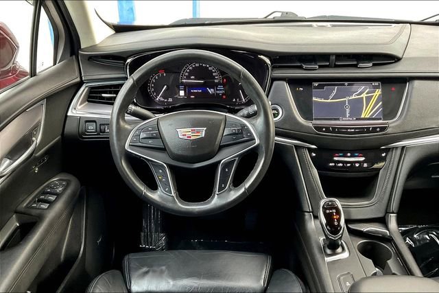 Used 2017 Cadillac XT5 Luxury w/ Driver Awareness Package image 5