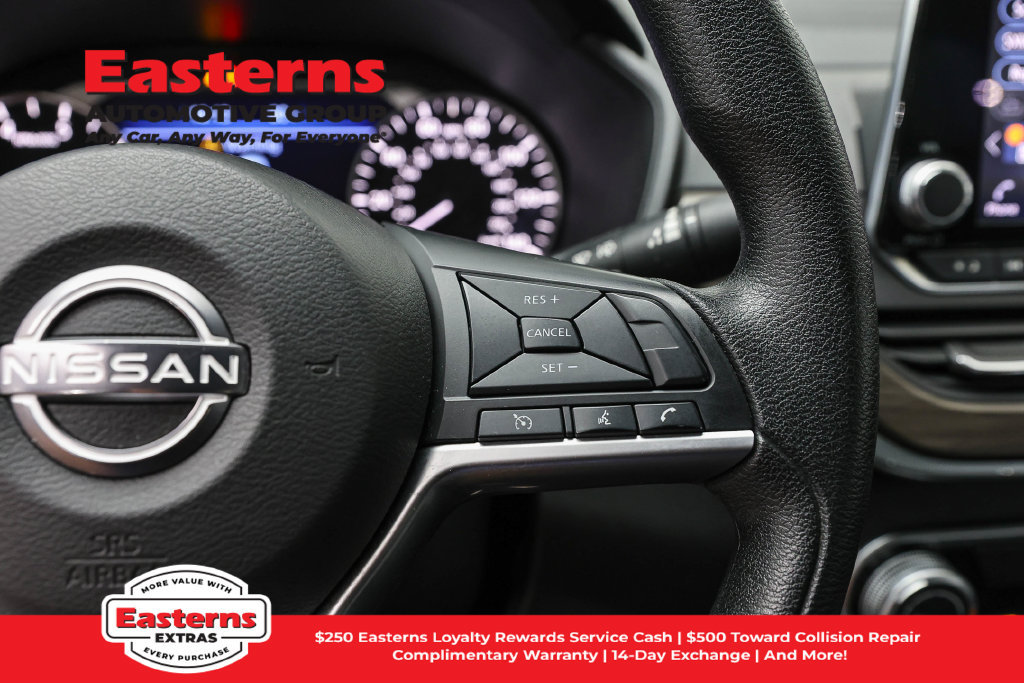 Used 2023 Nissan Altima 2.5 SV AWD/4WD image 17