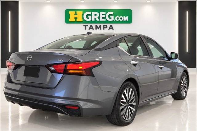 Used 2023 Nissan Altima 2.5 SV FWD image 6