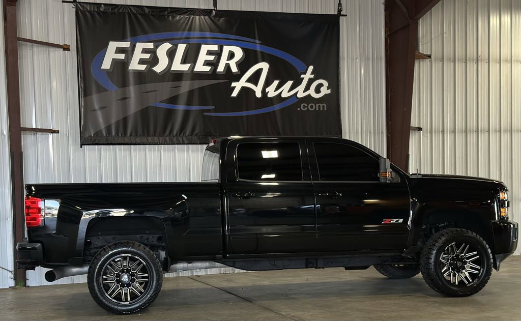 Used 2016 Chevrolet Silverado 2500 LT w/ Midnight Edition image 15