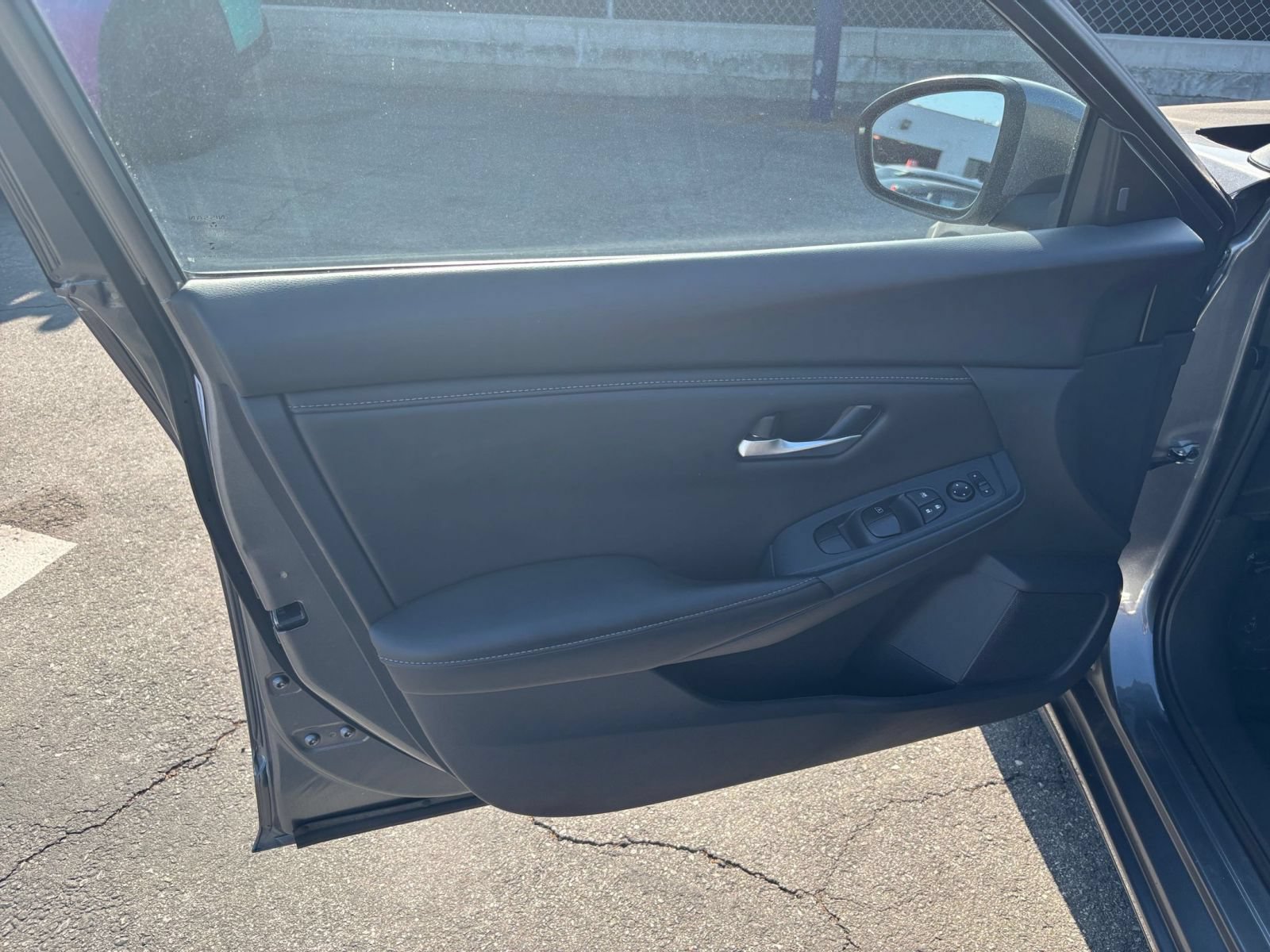 Used 2025 Nissan Sentra SV FWD image 18