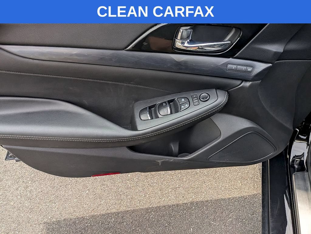 Used 2023 Nissan Maxima Platinum w/ Sport Mat Group FWD image 9