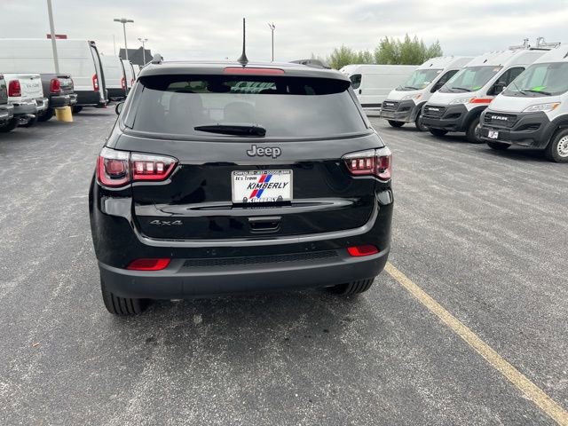 New 2026 Jeep Compass Limited w/ Sun, Sound & Navigation Group AWD/4WD image 4