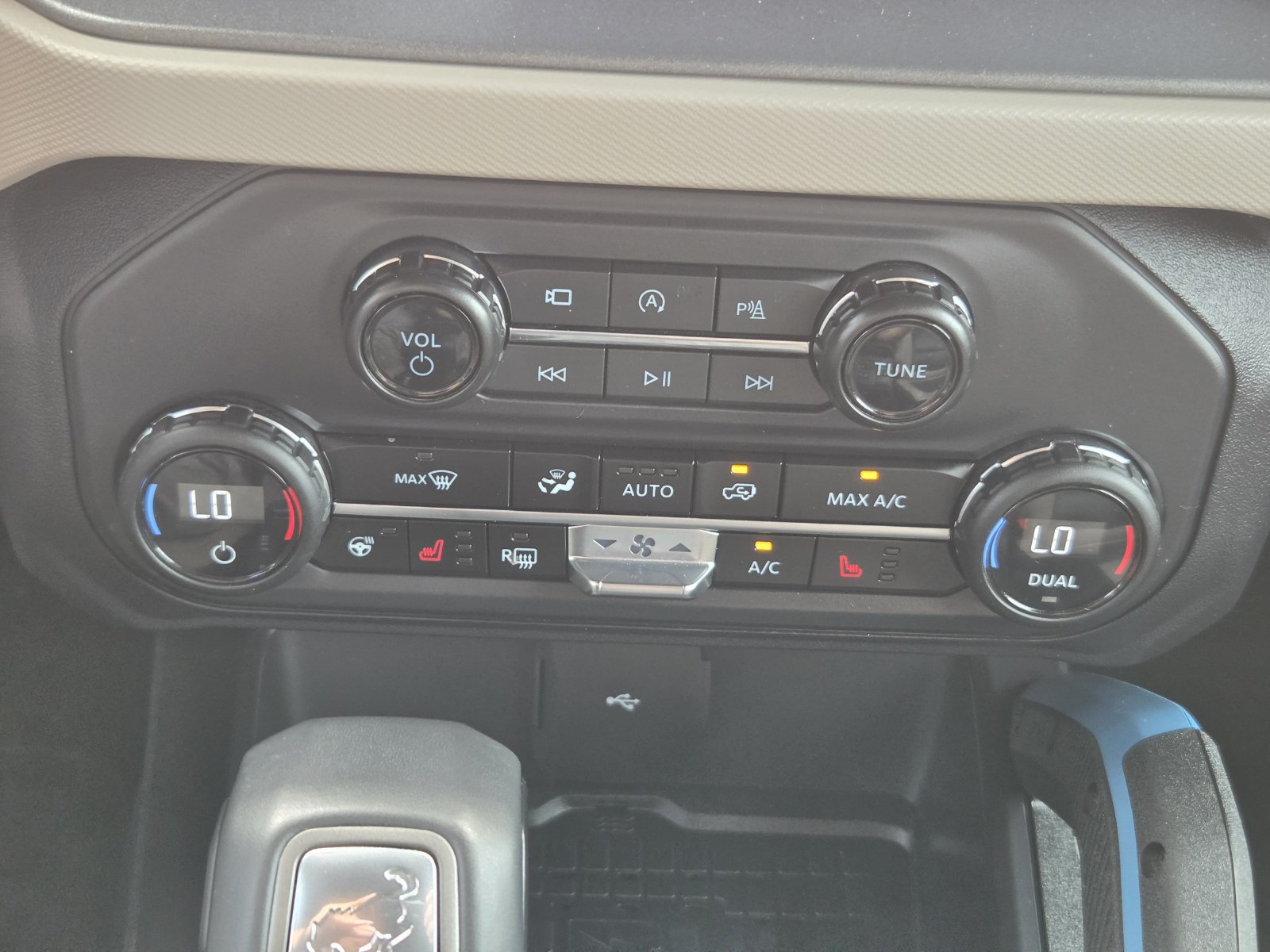 Used 2024 Ford Bronco Wildtrak AWD/4WD image 19