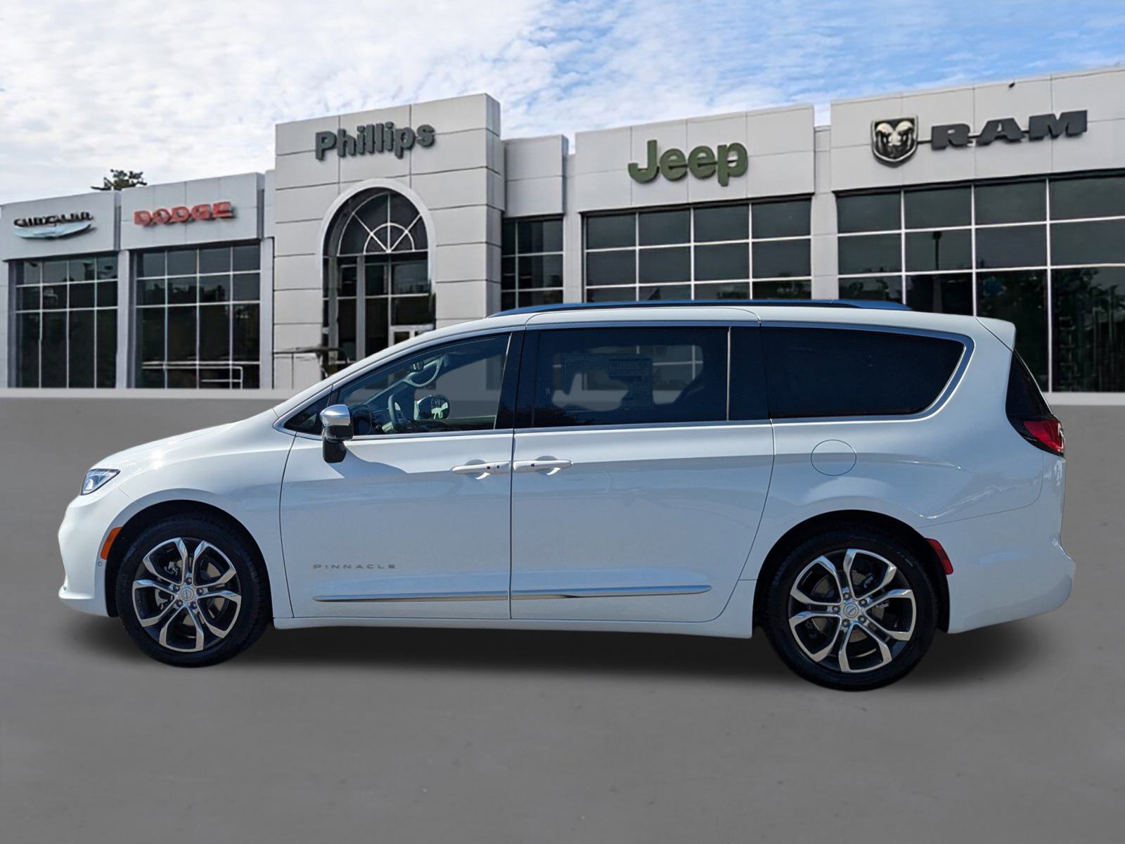 New 2026 Chrysler Pacifica Pinnacle FWD image 6