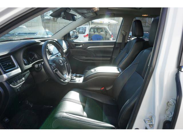Certified 2018 Toyota Highlander SE image 10