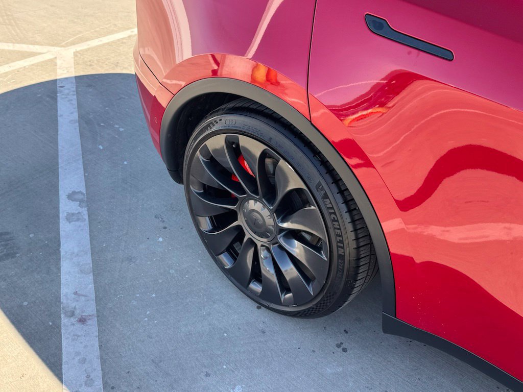 Used 2022 Tesla Model Y Performance AWD/4WD image 24