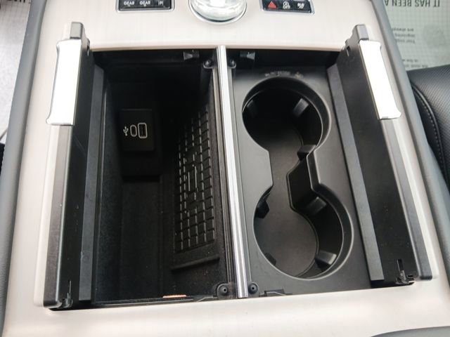 Used 2025 Lincoln Navigator L Reserve image 23