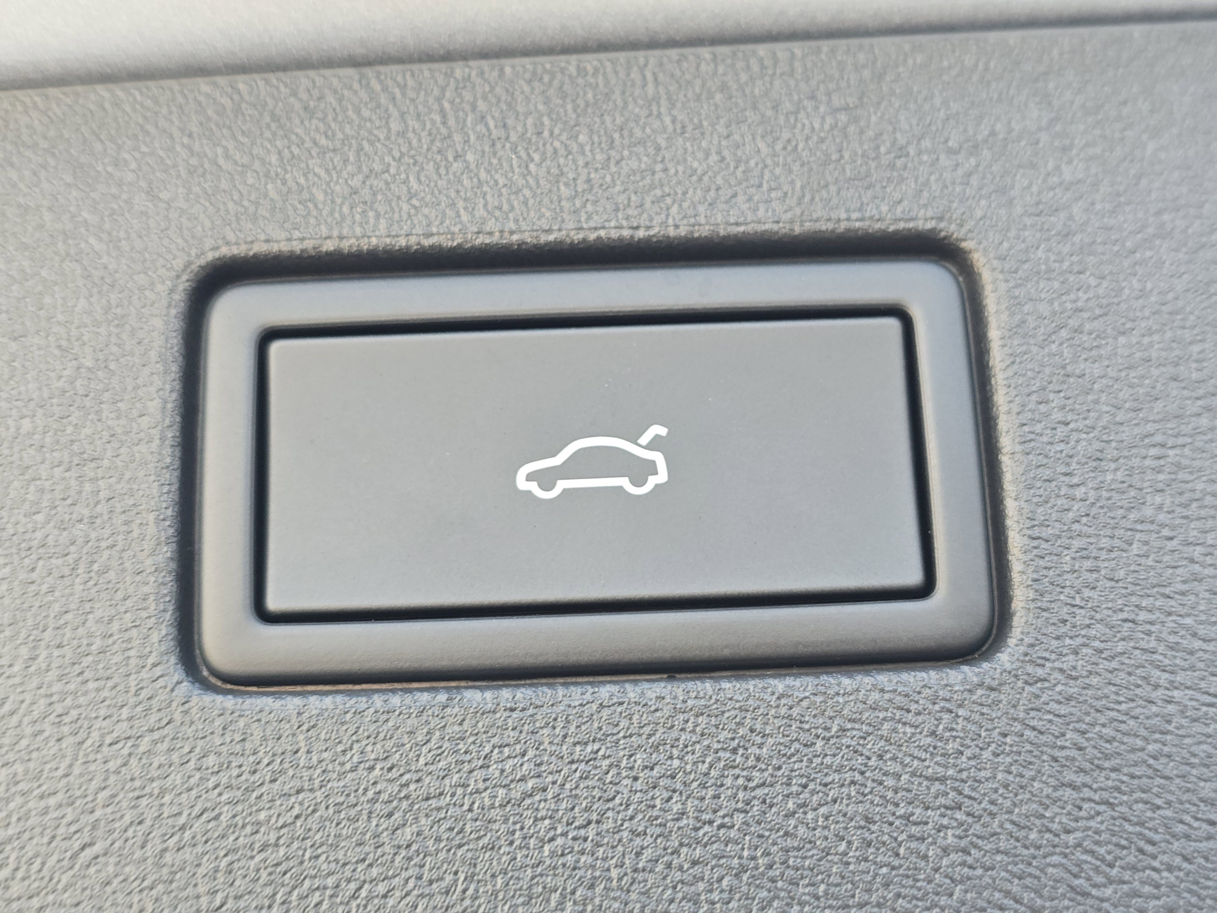 New 2025 Volkswagen Tiguan SE image 15