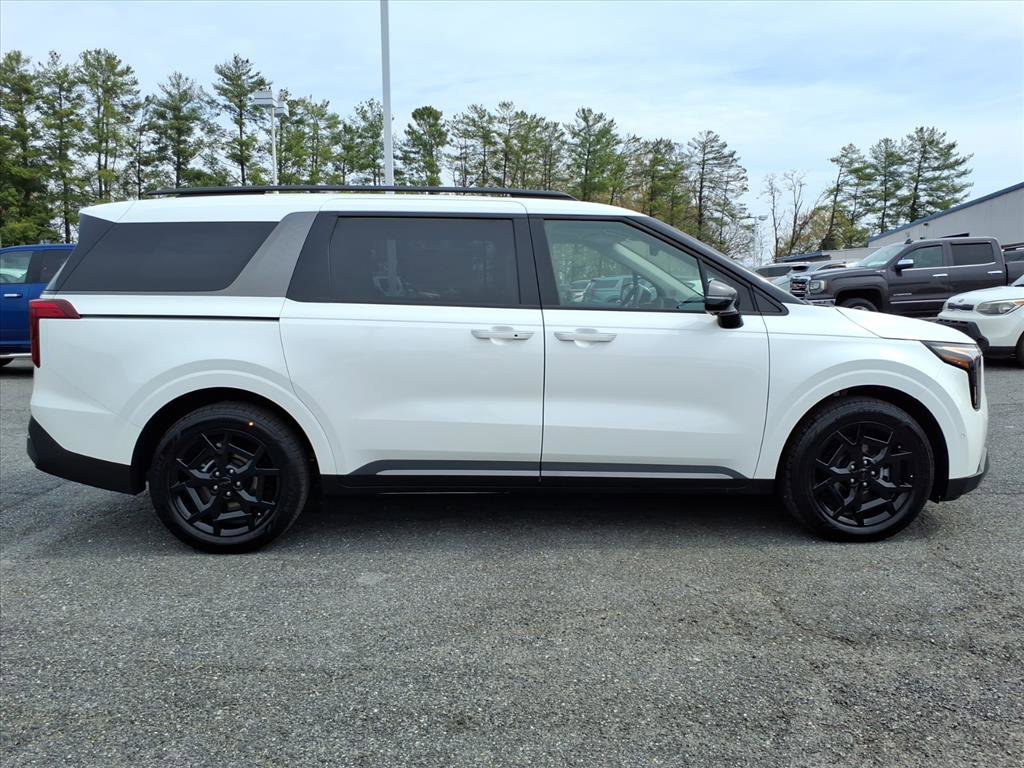New 2026 Kia Carnival SX image 3