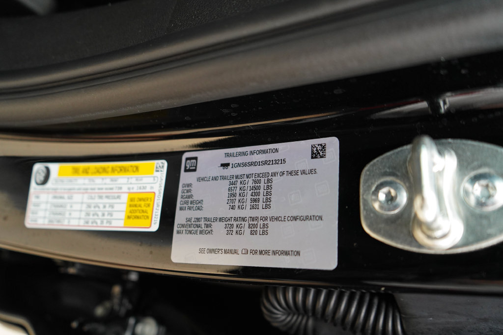 Used 2025 Chevrolet Tahoe Premier AWD/4WD image 38