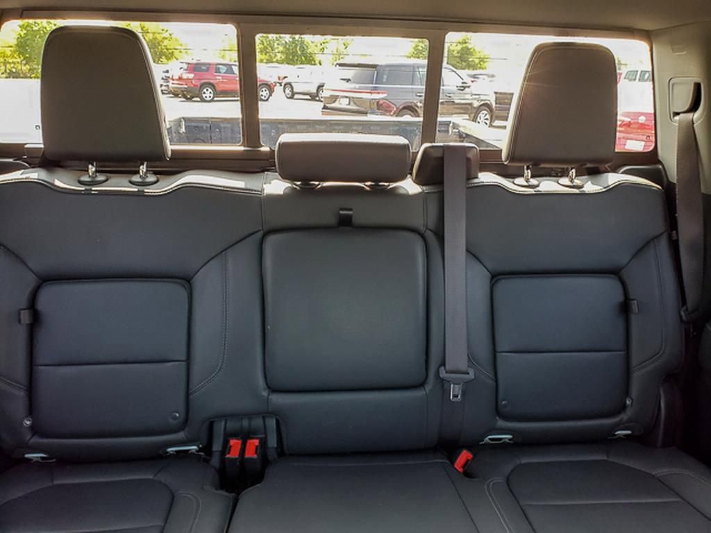 Used 2023 GMC Sierra 2500 SLT w/ SLT Convenience Package AWD/4WD image 30
