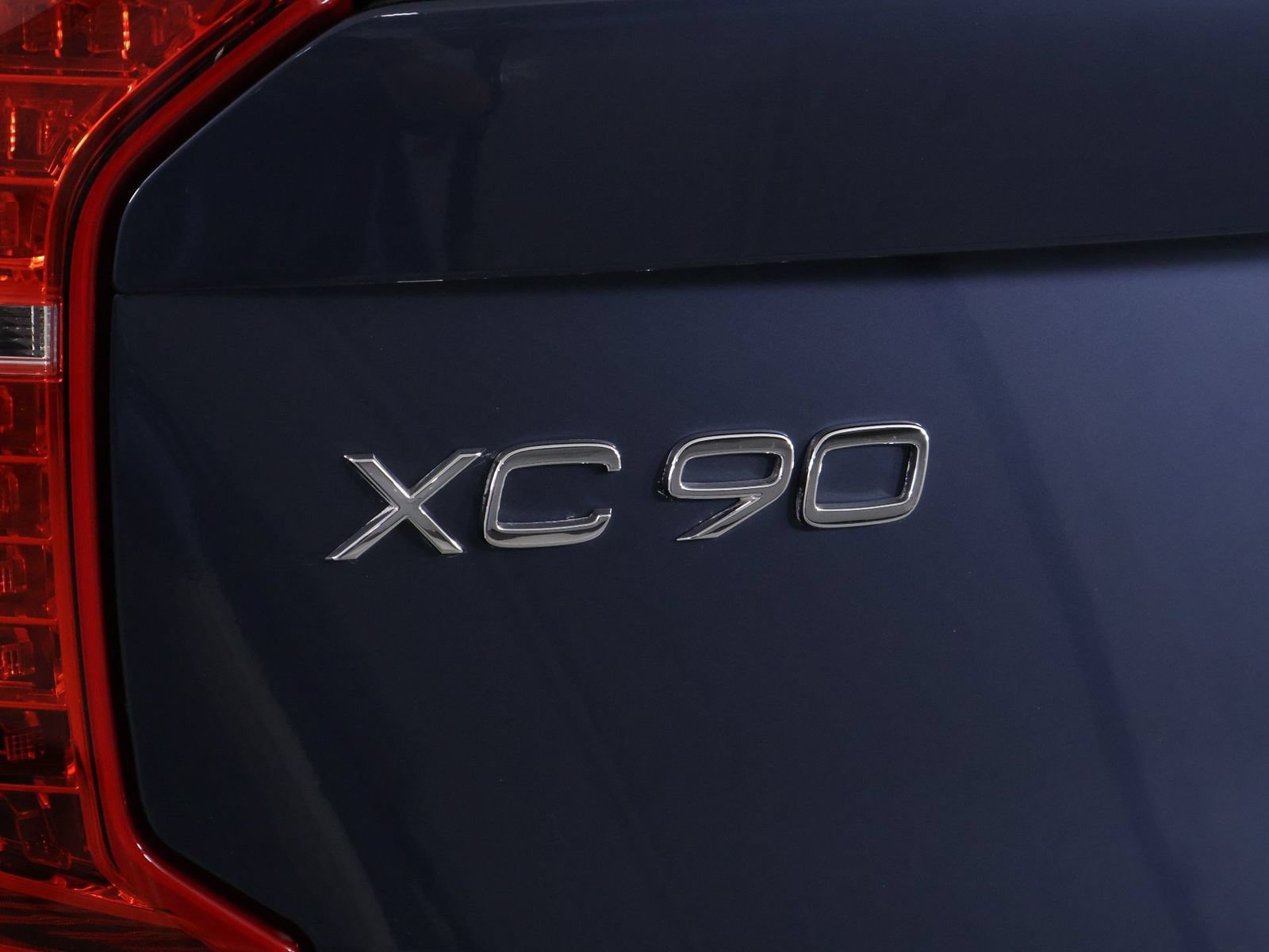 Certified 2023 Volvo XC90 B6 Plus AWD/4WD image 19